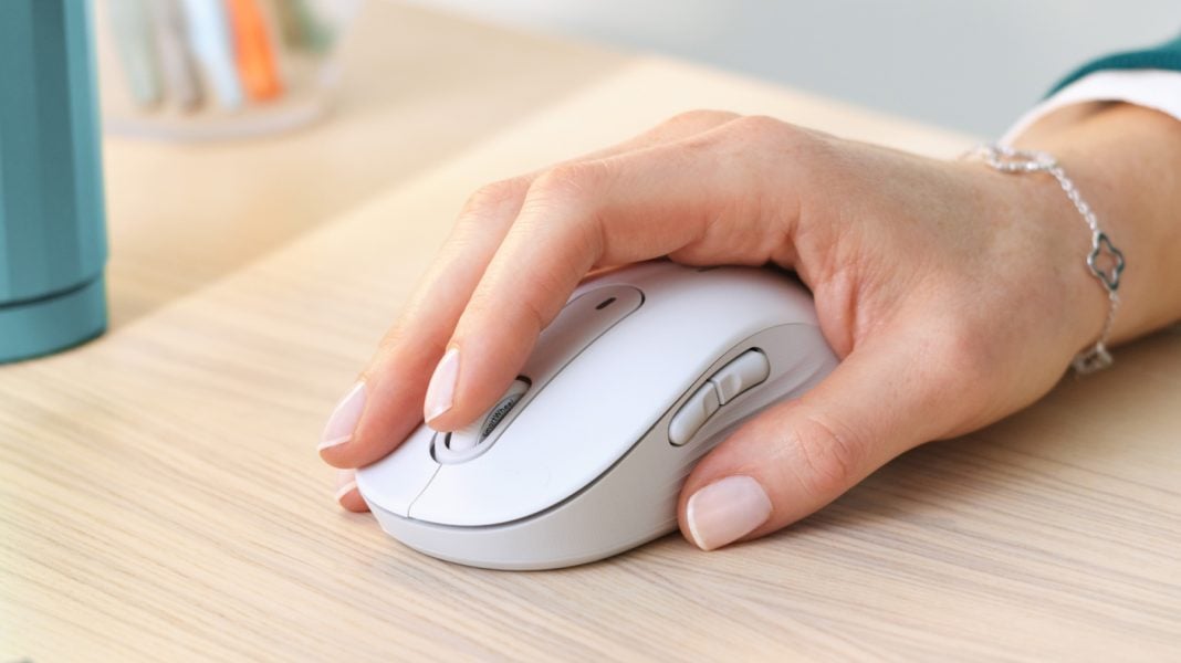 Https://www. Laptop. Com. Tr/wp-content/uploads/2023/04/logitech-signature-m650-buyuk-boy-sag-el-icin-sessiz-kablosuz-mouse-beyaz-910-006238-397468-1068x600. Jpg